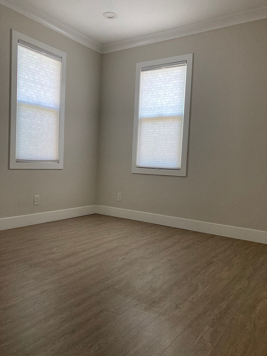 95 Bisceglia Ave photo 5
