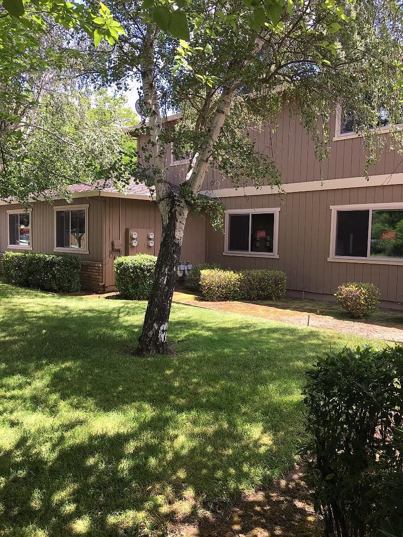 Condos on E Edmundson Ave · Morgan Hill photo 2