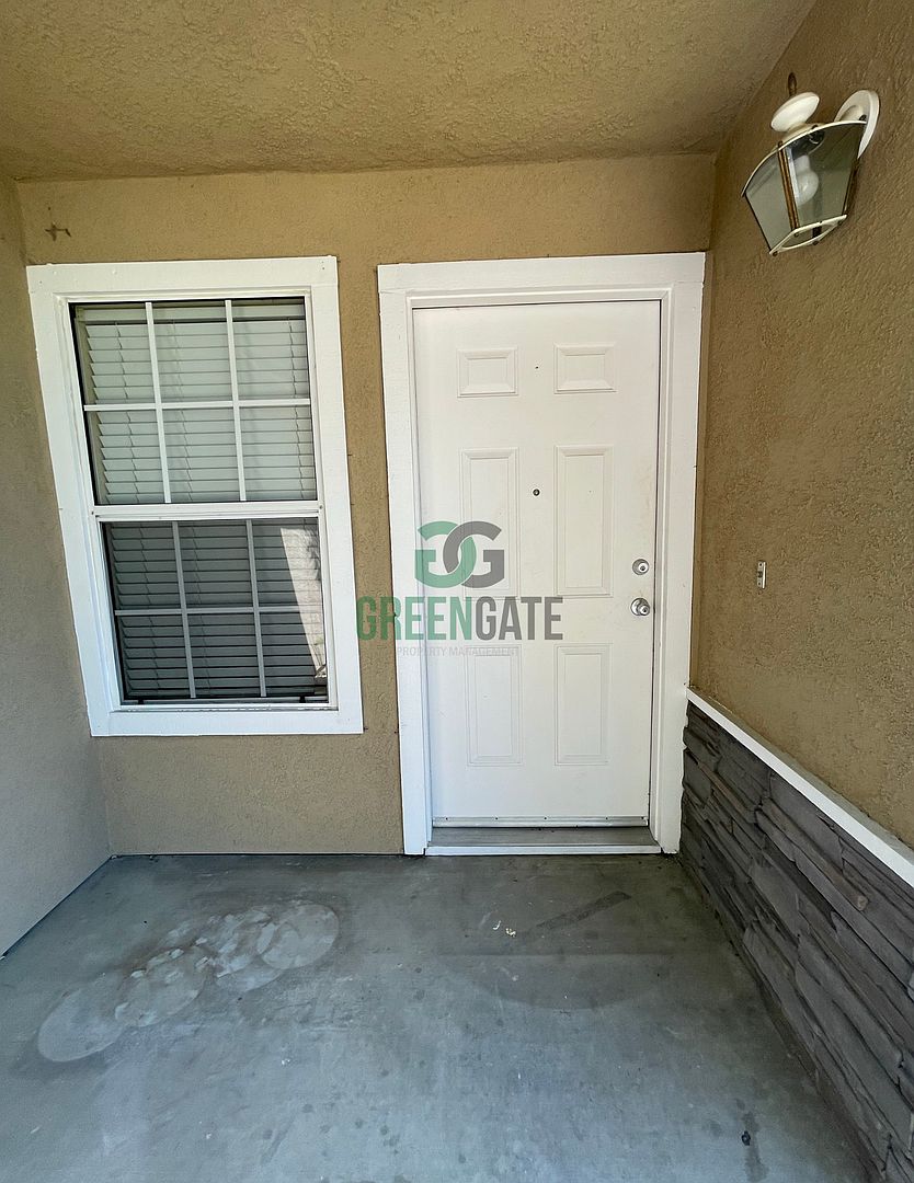 1660 Etta Way photo 5