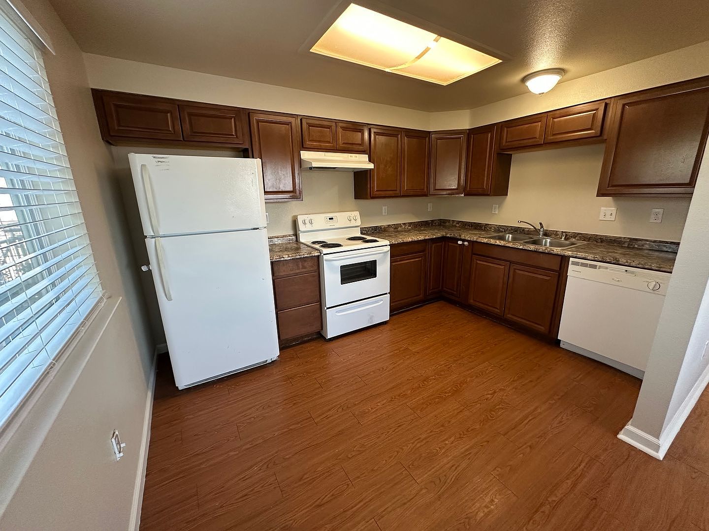 1630 Parker Ave photo 4