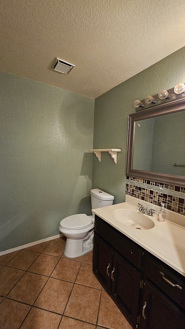 2175 Foothill Ranch Dr photo 4