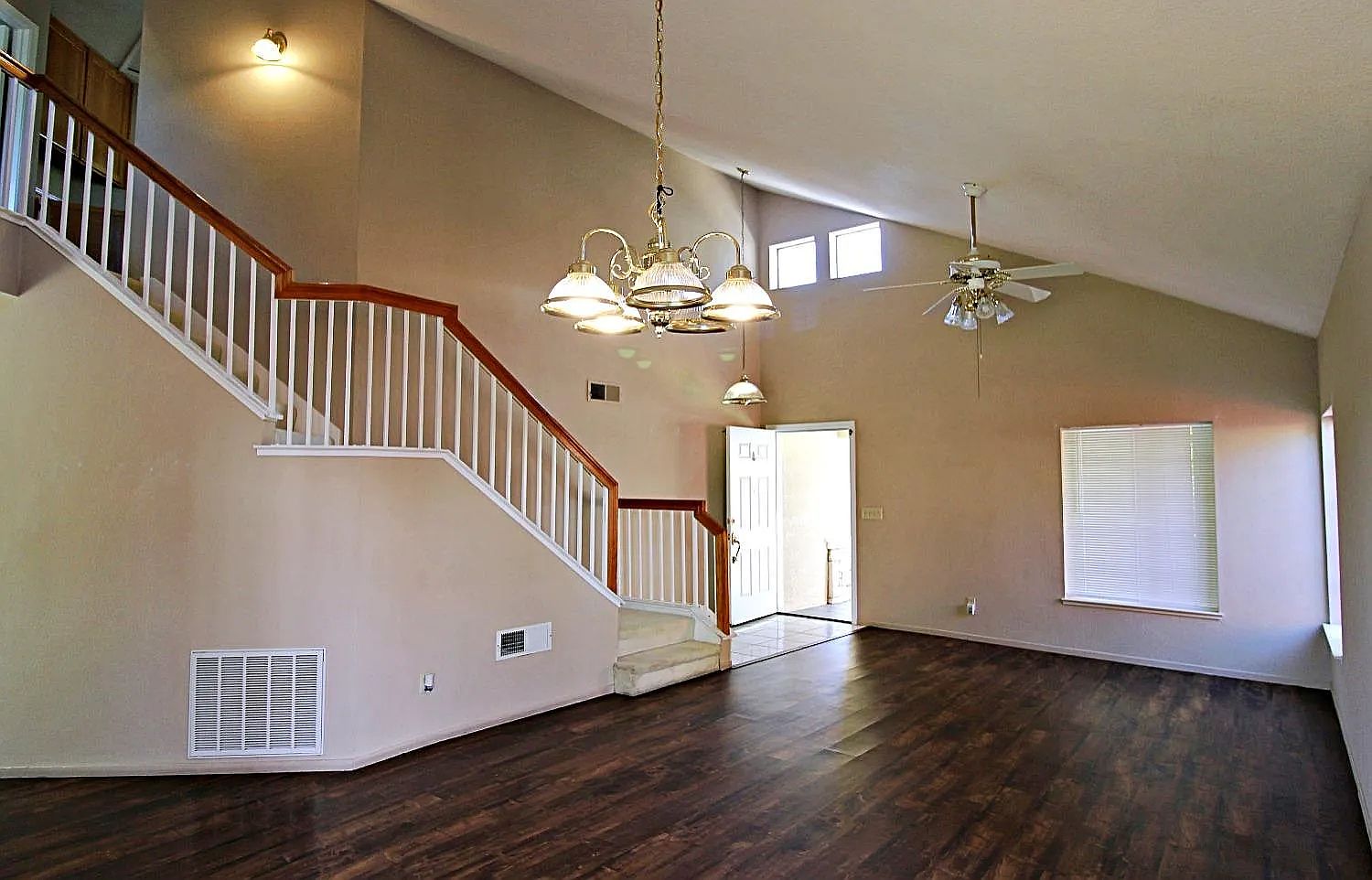 892 Winter Ln photo 2
