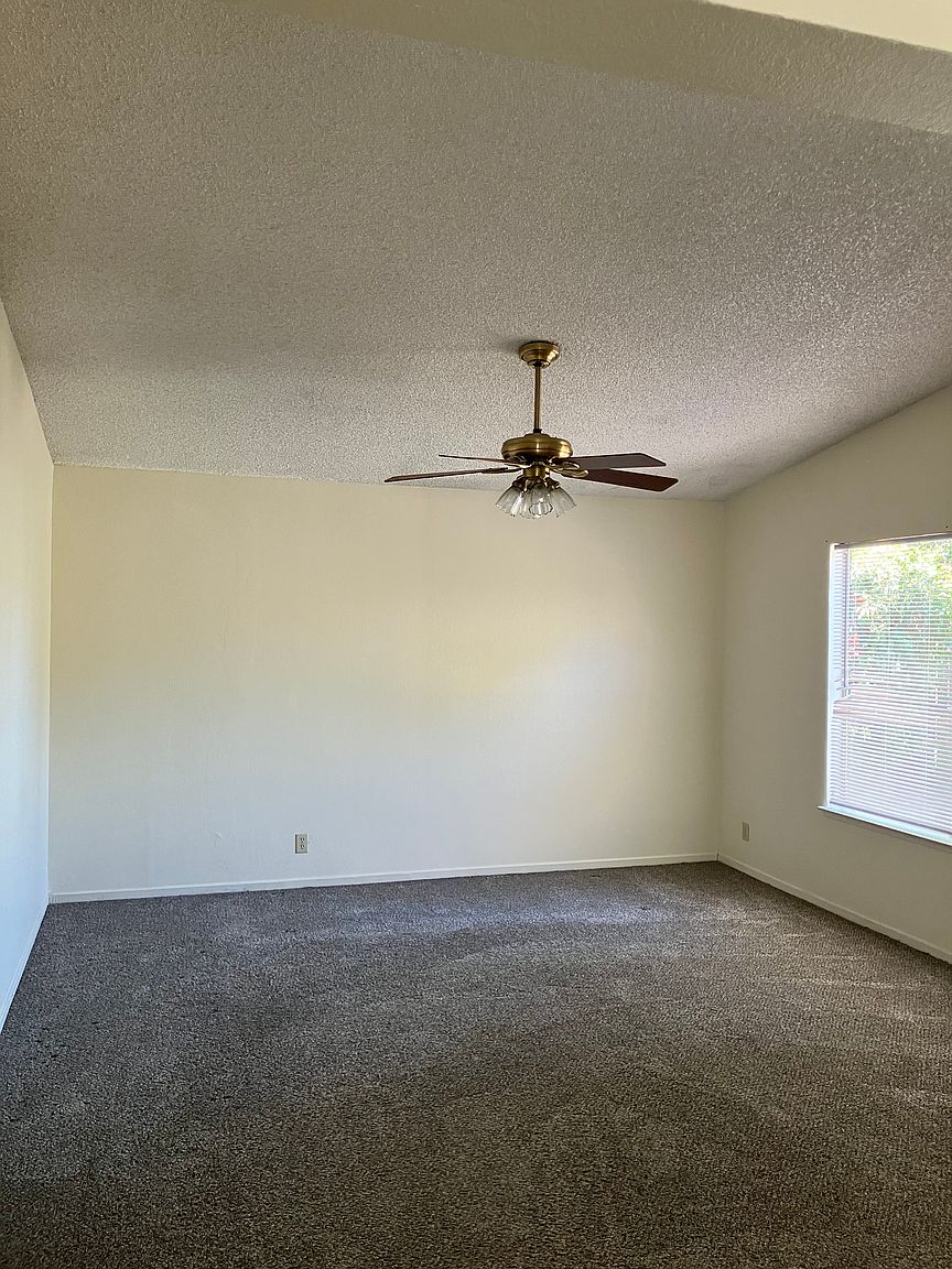 534 Ballico Dr photo 3