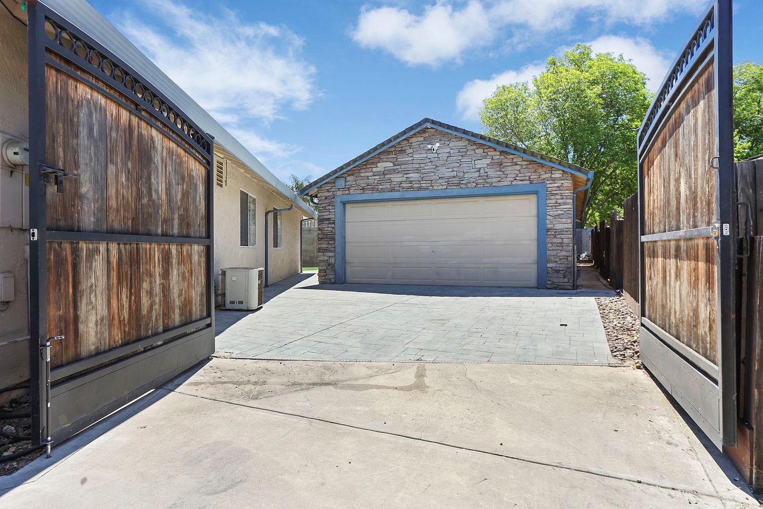 12 Phillips Ct photo 5