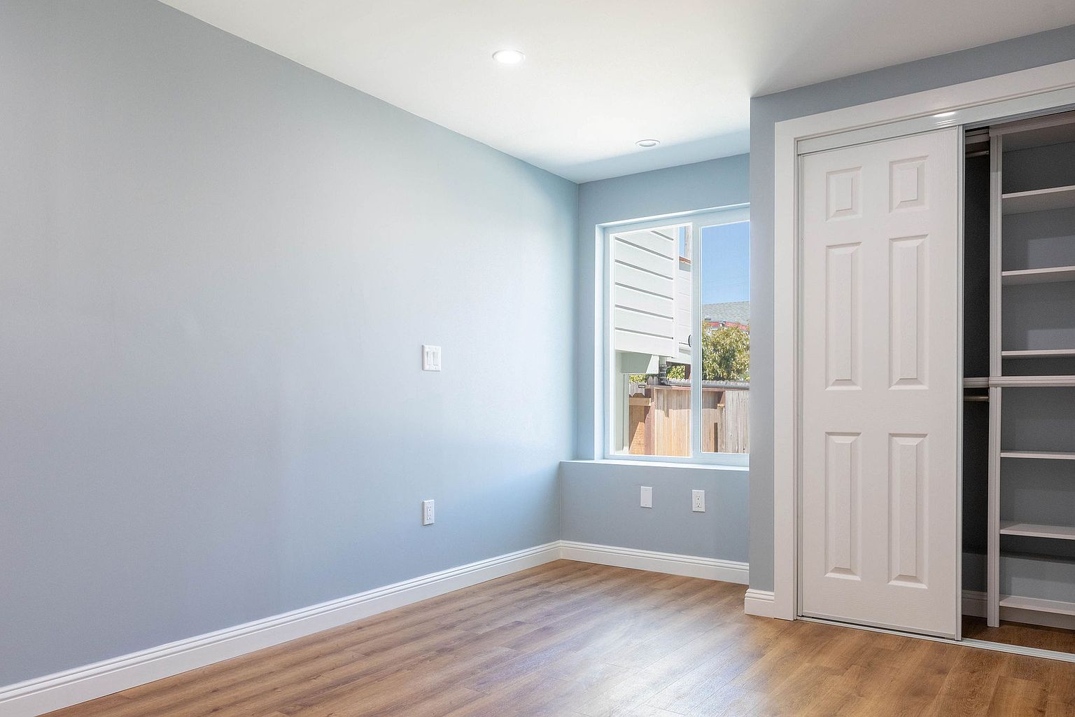 2BR/1BA Single Family House on Oriente St · Brisbane photo 5
