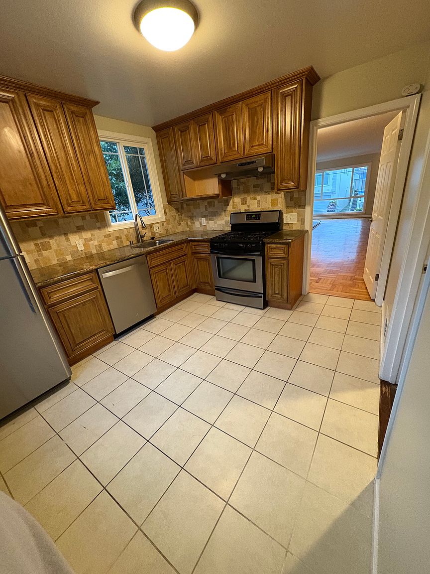 3BR/2BA Single Family House on Crestview Ave · Daly City photo 4