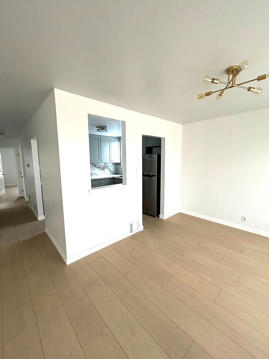 4BR/2BA Single Family House on Avalon Dr · Daly City photo 5