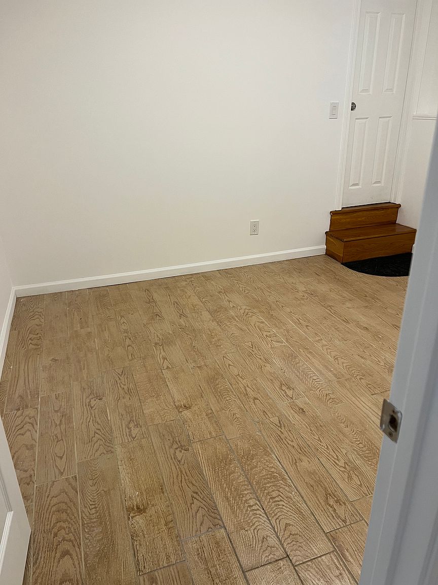 1009 Skyline Dr photo 5