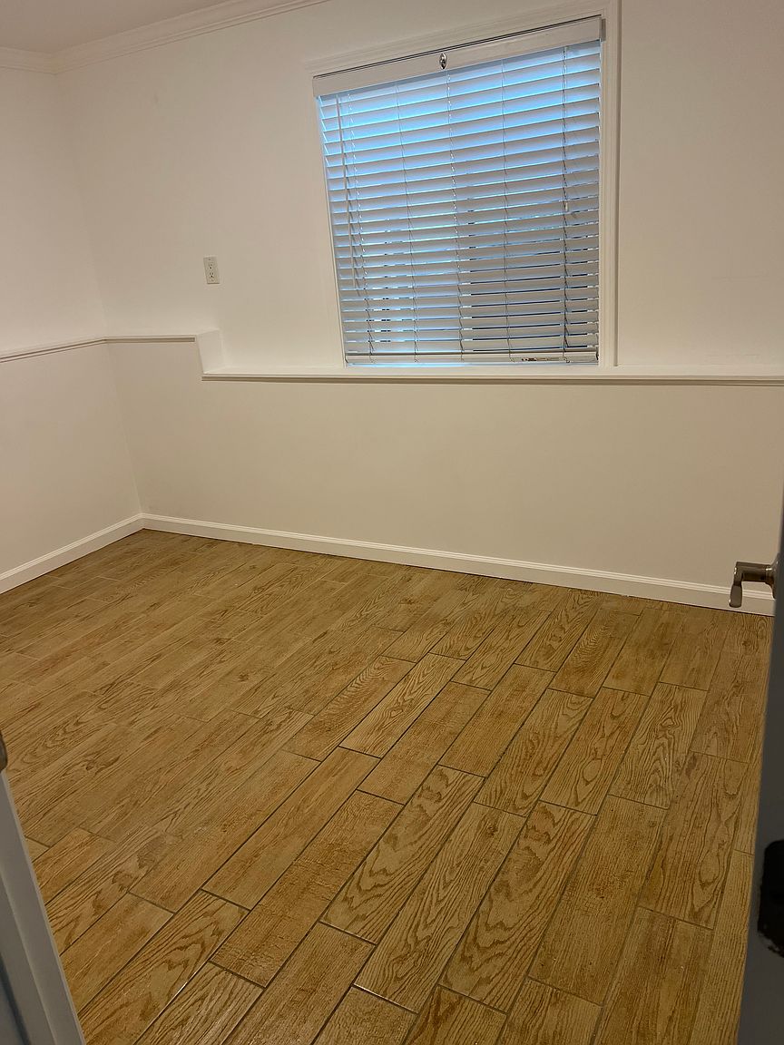 1009 Skyline Dr photo 4