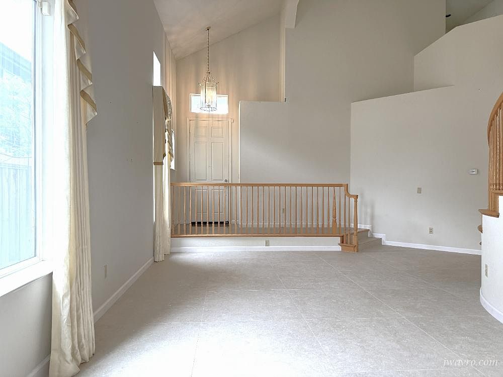 186 El Rancho Dr photo 3