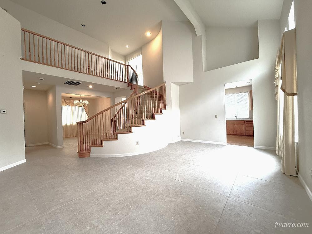 186 El Rancho Dr photo 2