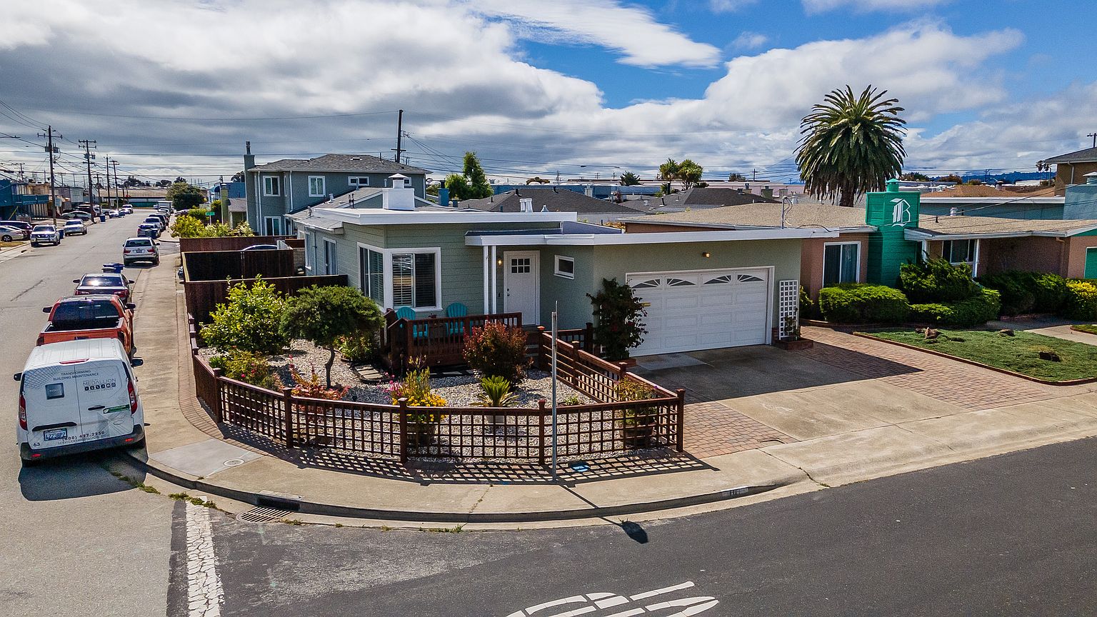 101 Manzanita Ave photo 2