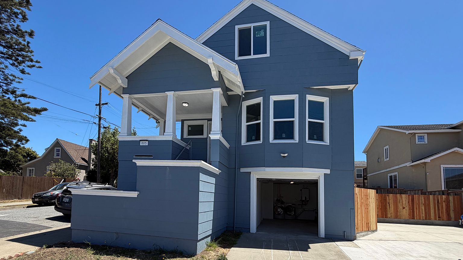 2BR/2BA Single Family House on Crystal Springs Rd · San Bruno