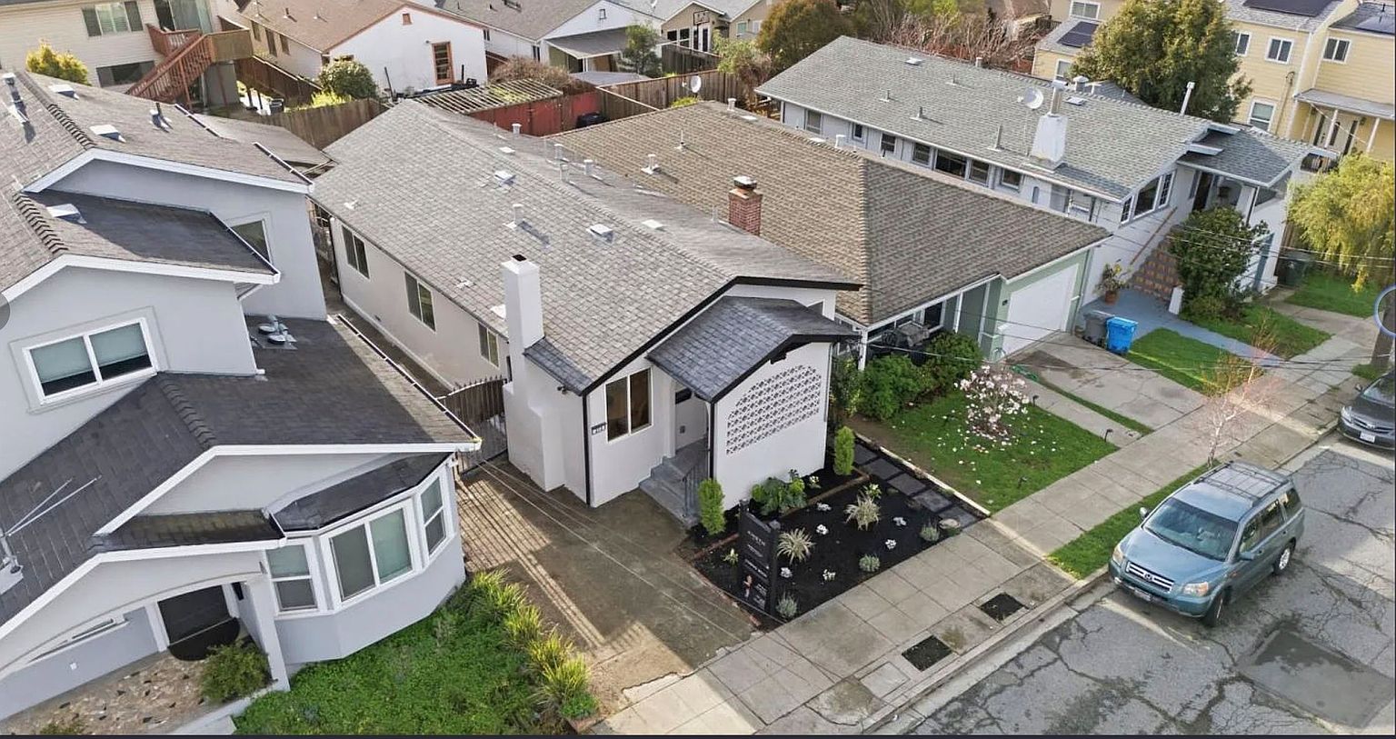 273 Poplar Ave photo 3