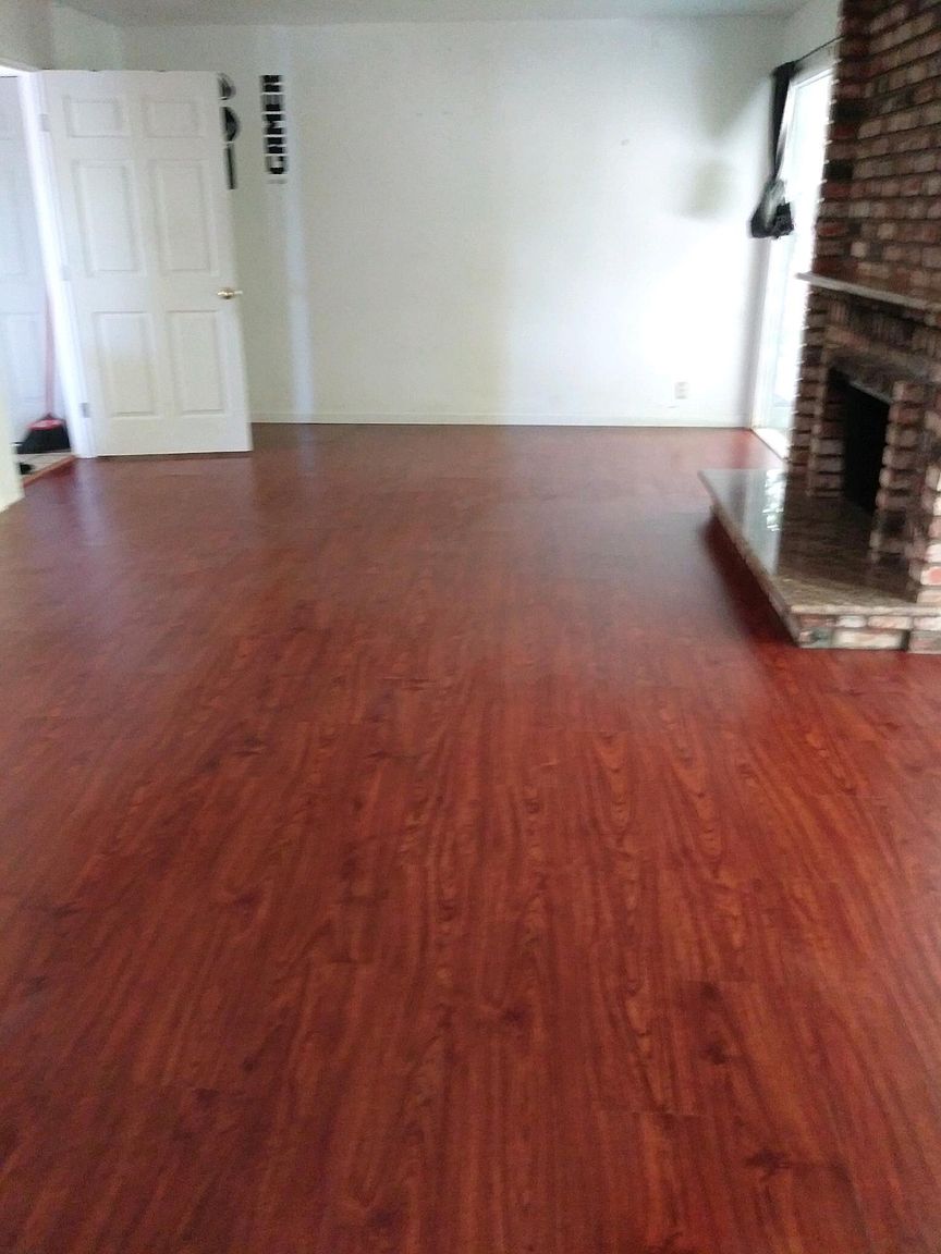 1360 Ridgewood Dr photo 2