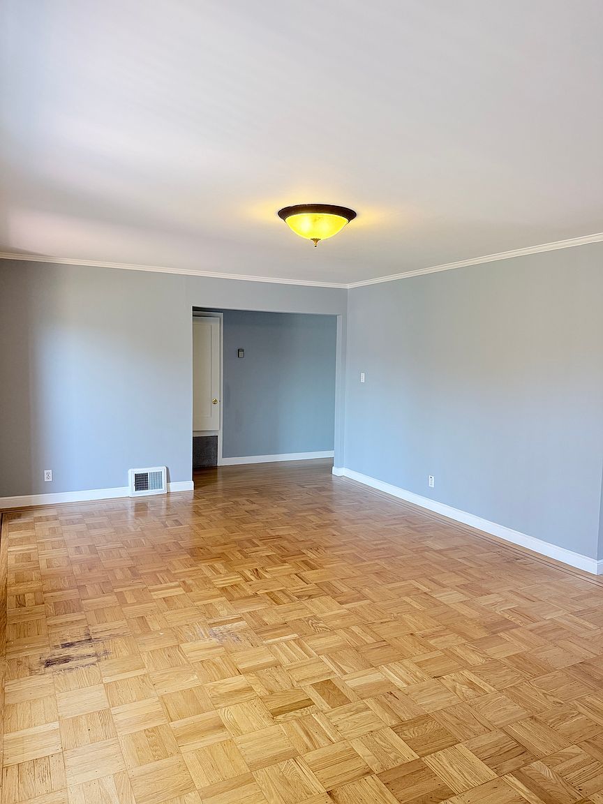 943 Palmito Dr photo 2