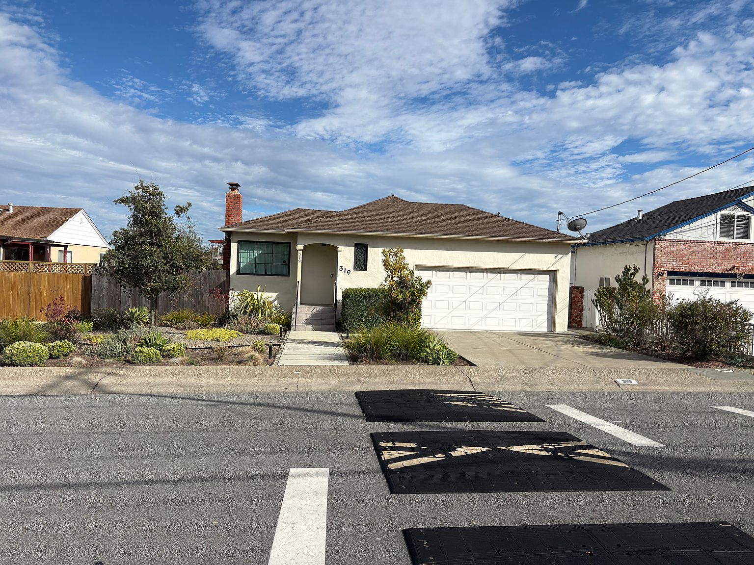 3BR/1BA Single Family House on Helen Dr · Millbrae photo 5