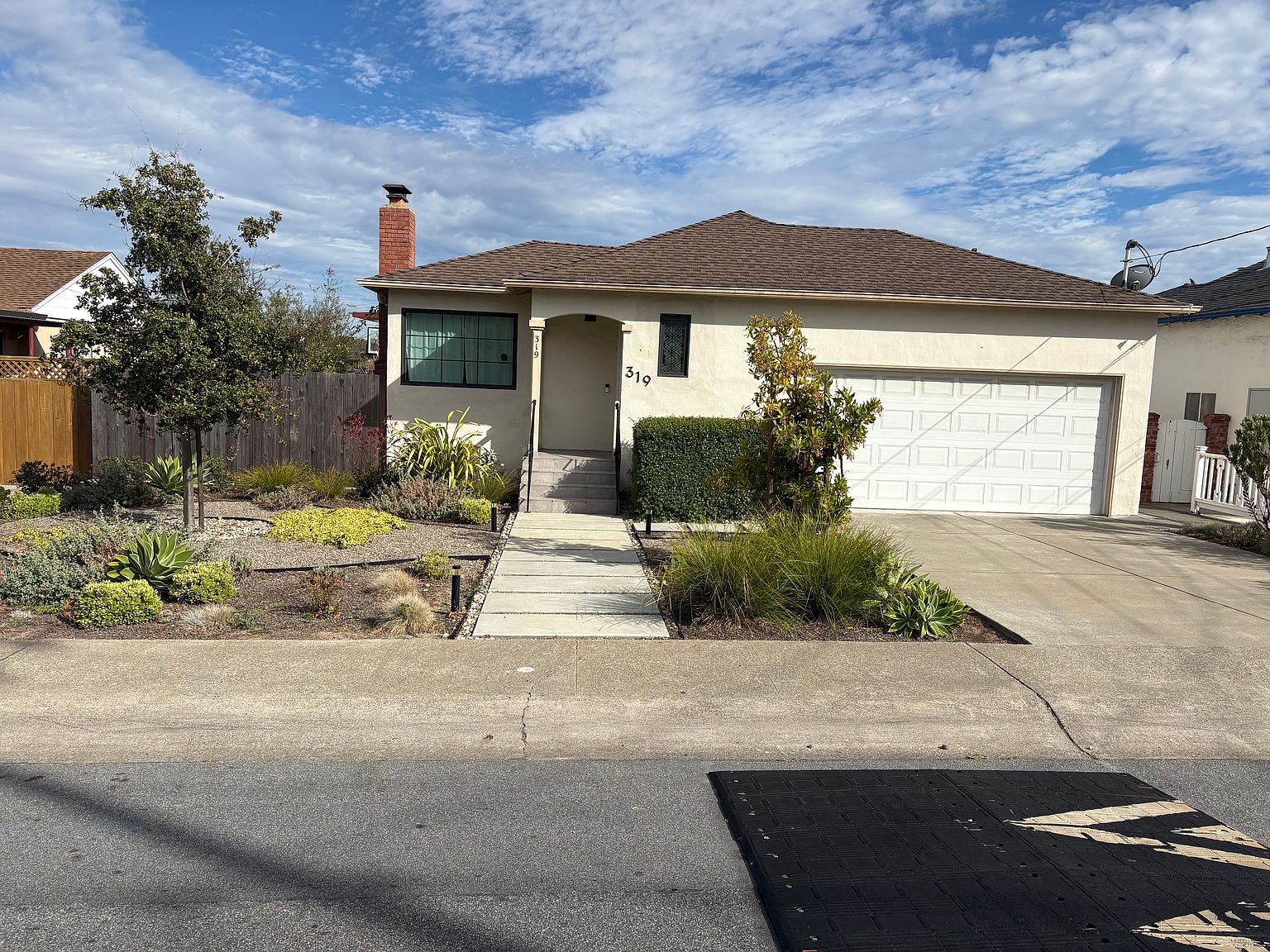 3BR/1BA Single Family House on Helen Dr · Millbrae photo 4