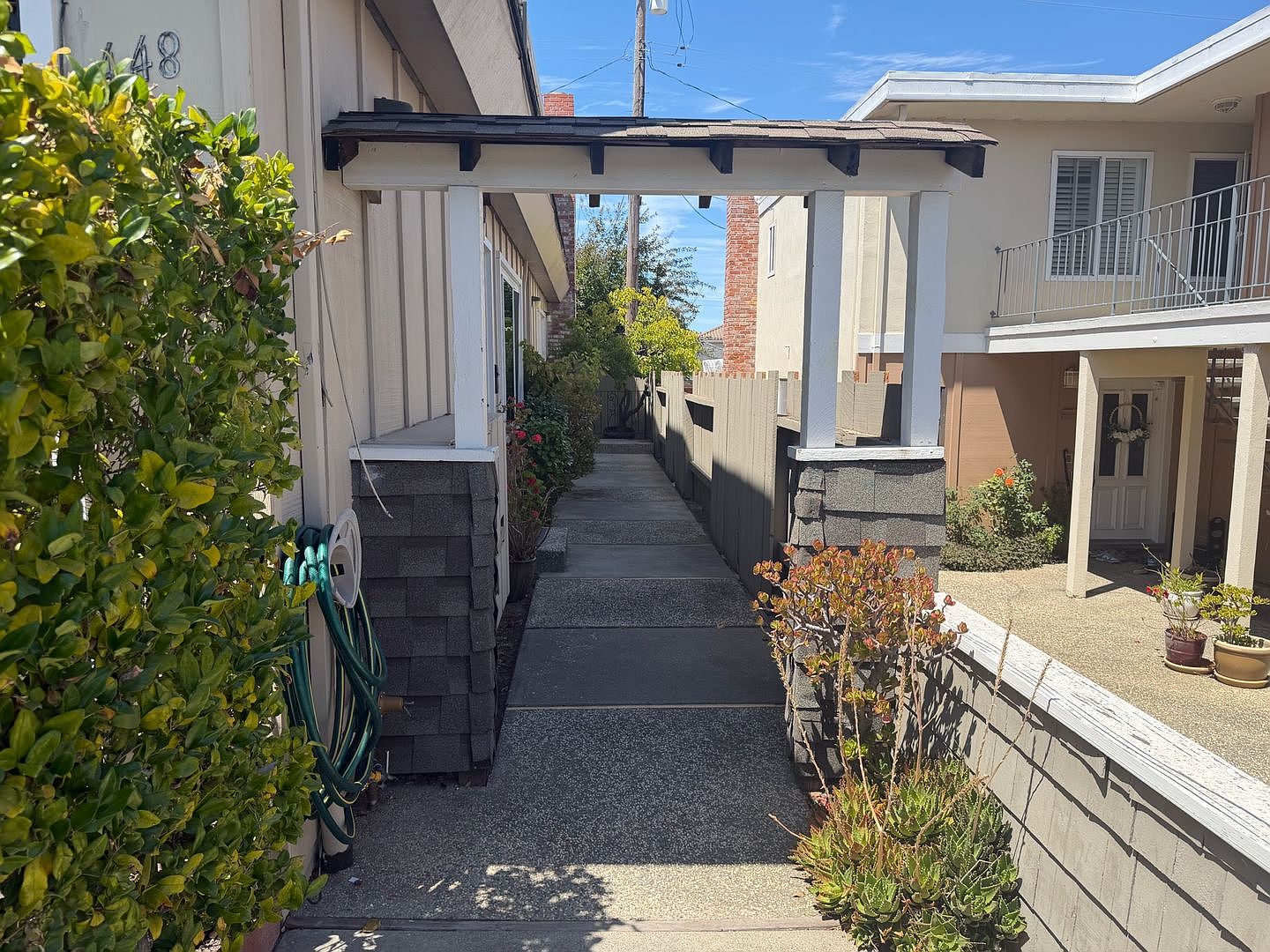 Townhouses on Richmond Dr · Millbrae photo 4