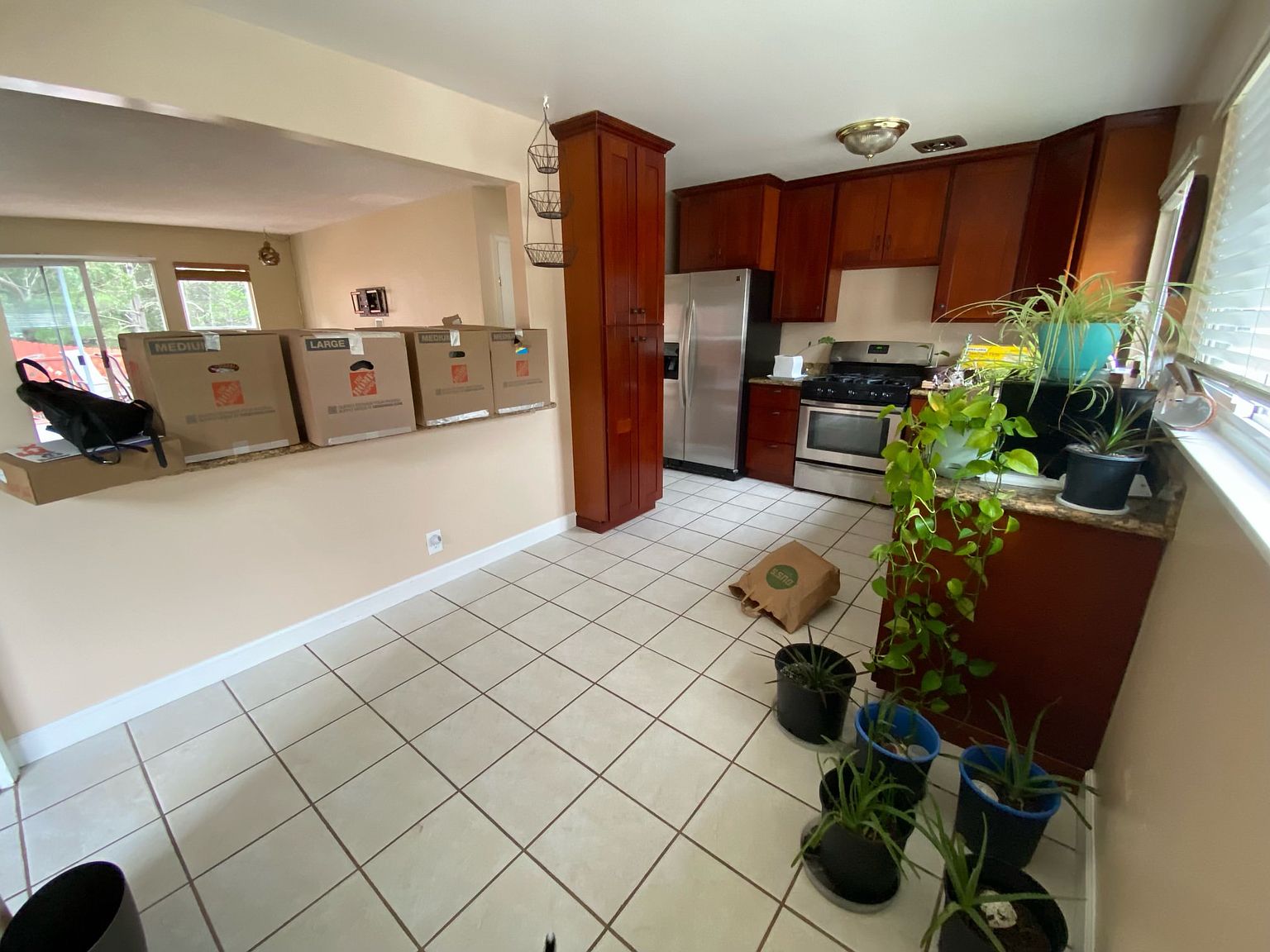 1066 Granada Dr photo 4