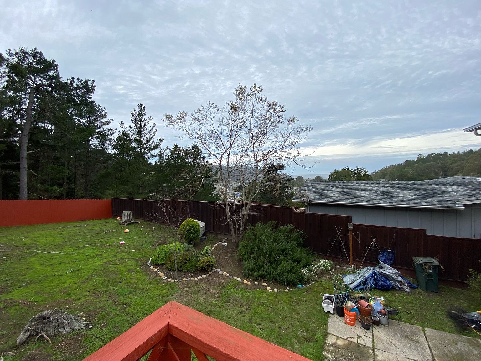 1066 Granada Dr photo 3