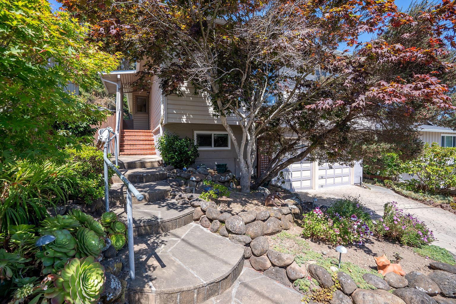 1523 Valdez Way photo 4
