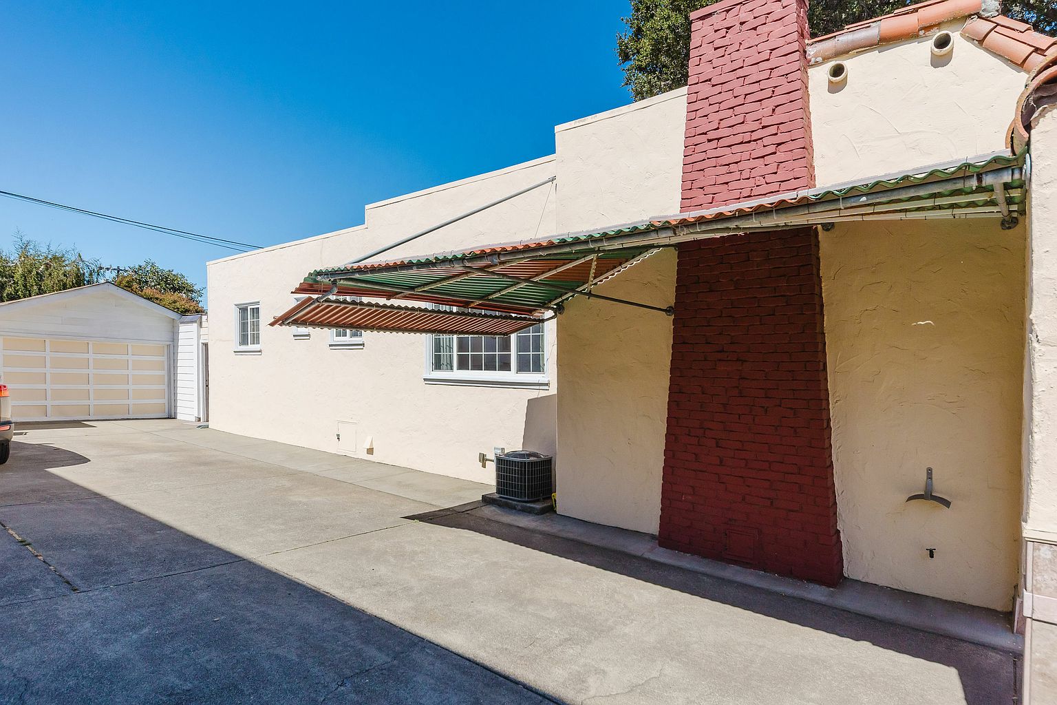1112 Sanchez Ave photo 5