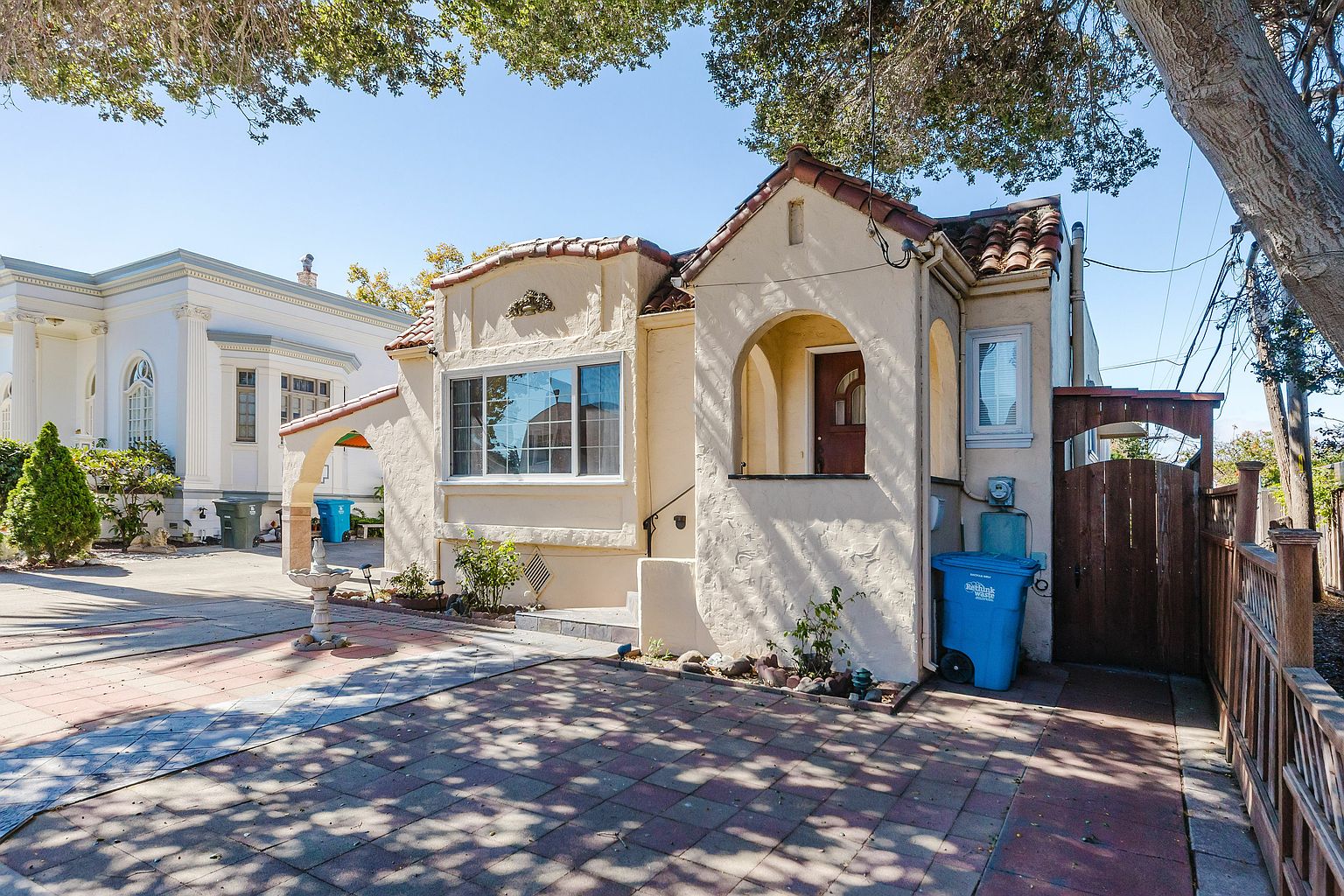 1112 Sanchez Ave photo 3