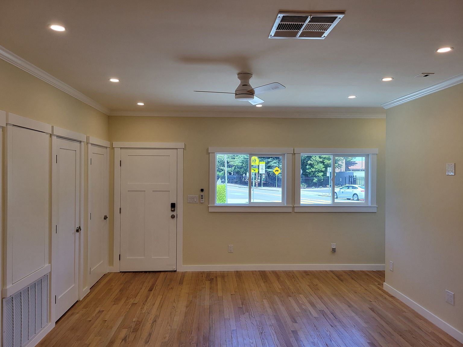 3BR/2BA Duplex on N Claremont St · San Mateo photo 5
