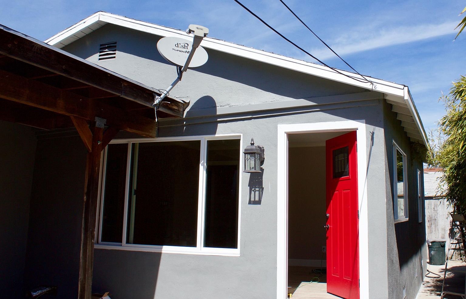 2BR/1BA Single Family House on N Delaware St · San Mateo