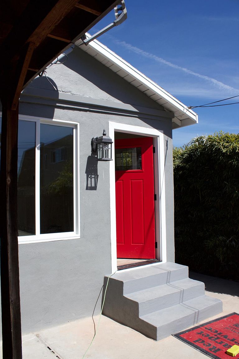 2BR/1BA Single Family House on N Delaware St · San Mateo photo 2
