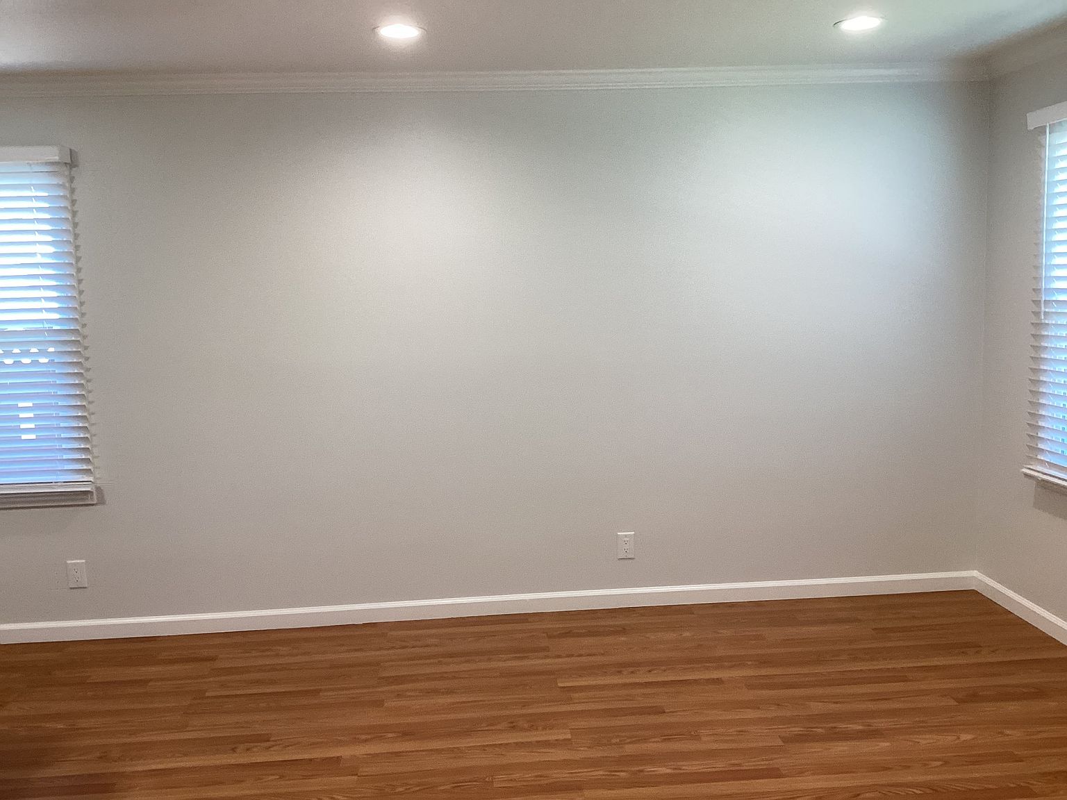 1414 Jasmine St photo 4