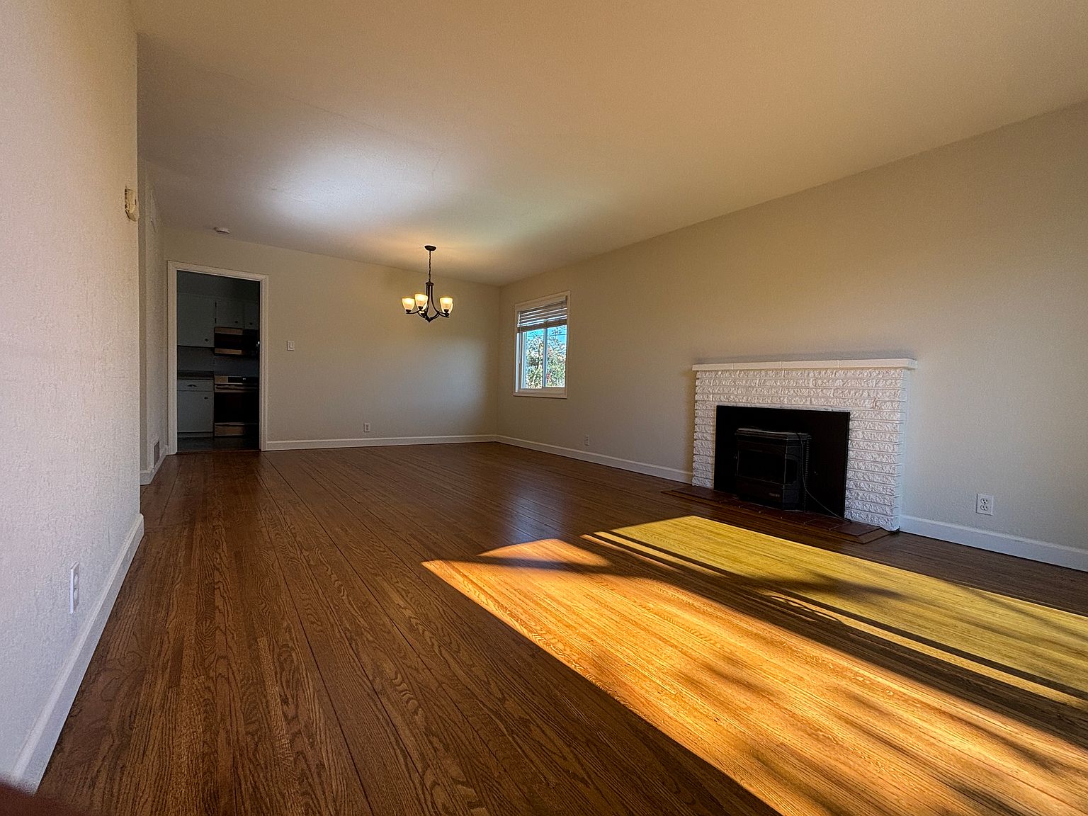 1657 Taylor St photo 4