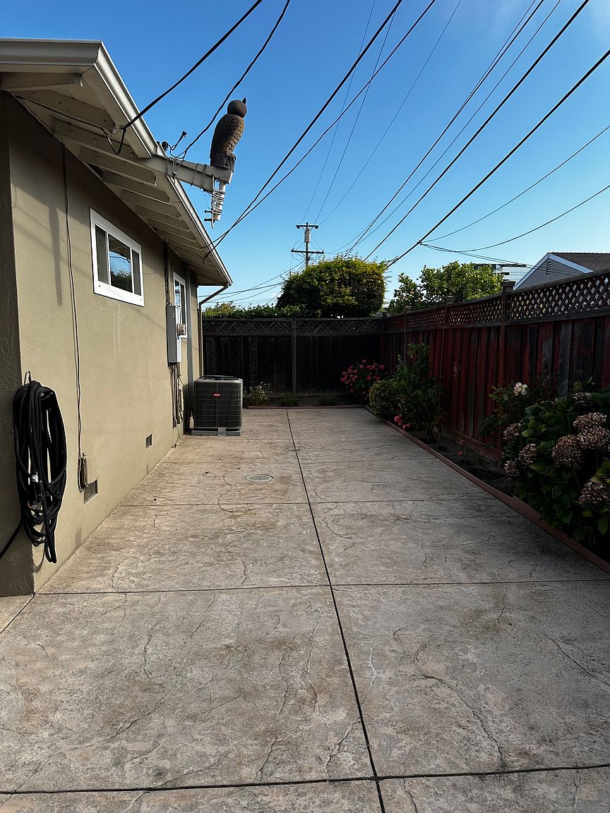 2BR/2BA Other on Ginnever St · San Mateo photo 3