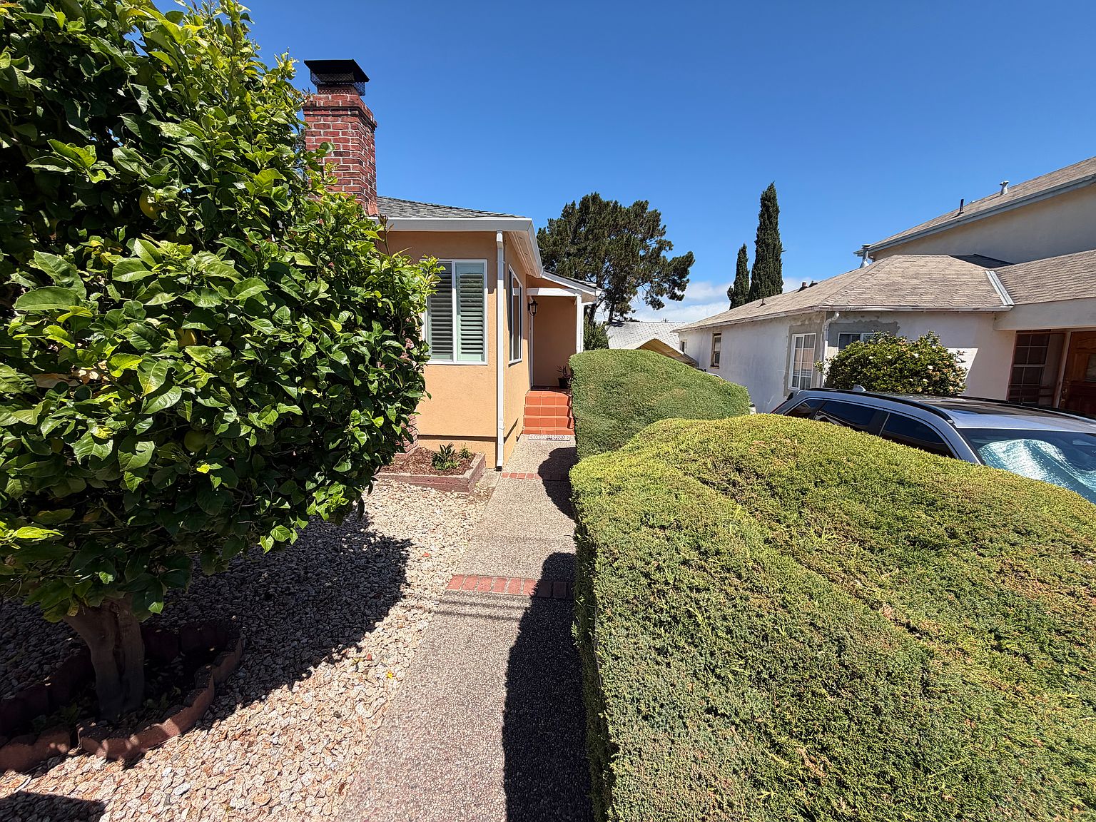 Apartments on W 40th Ave · San Mateo photo 4