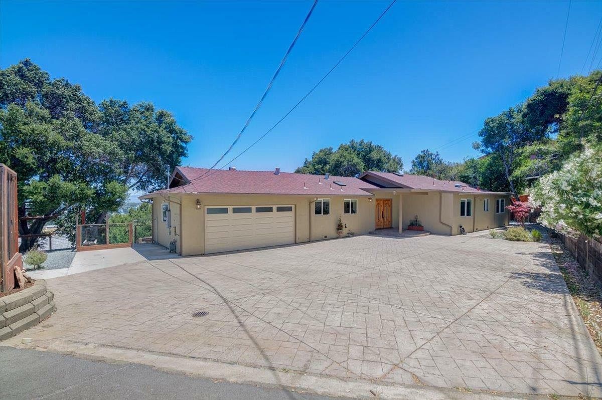1239 Talbryn Dr photo 3