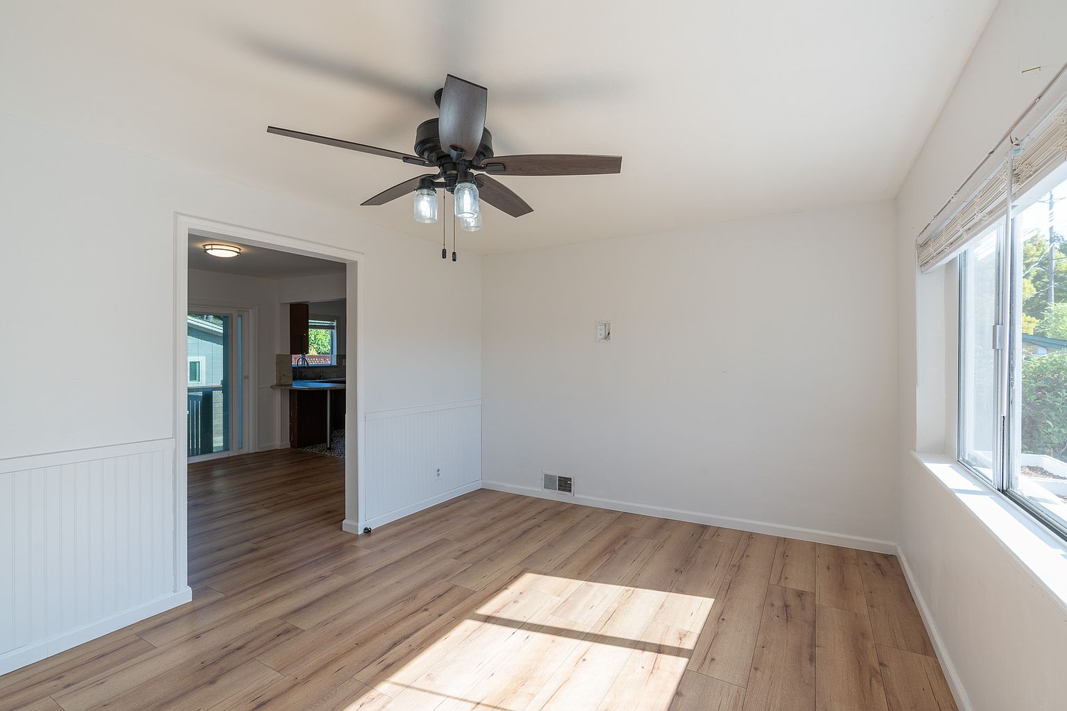 1040 Cherry St photo 4