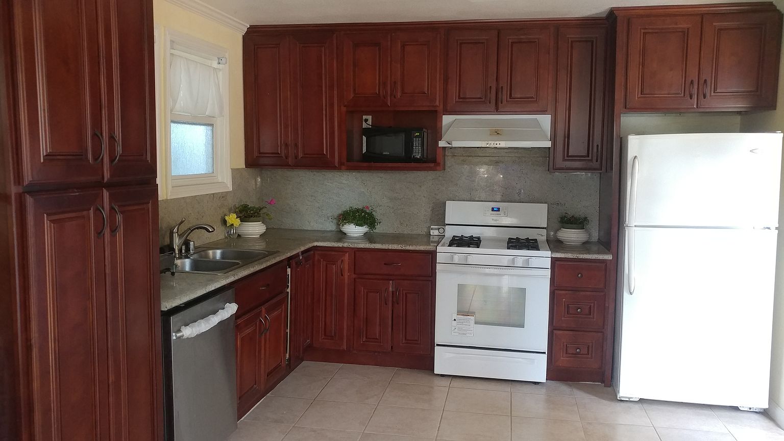 156 Duane St photo 4