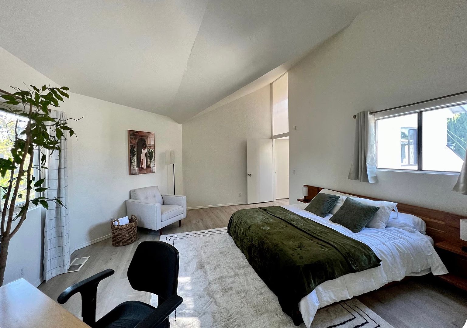 241 Harrison Ave Redwood City, CA 94062 photo 3