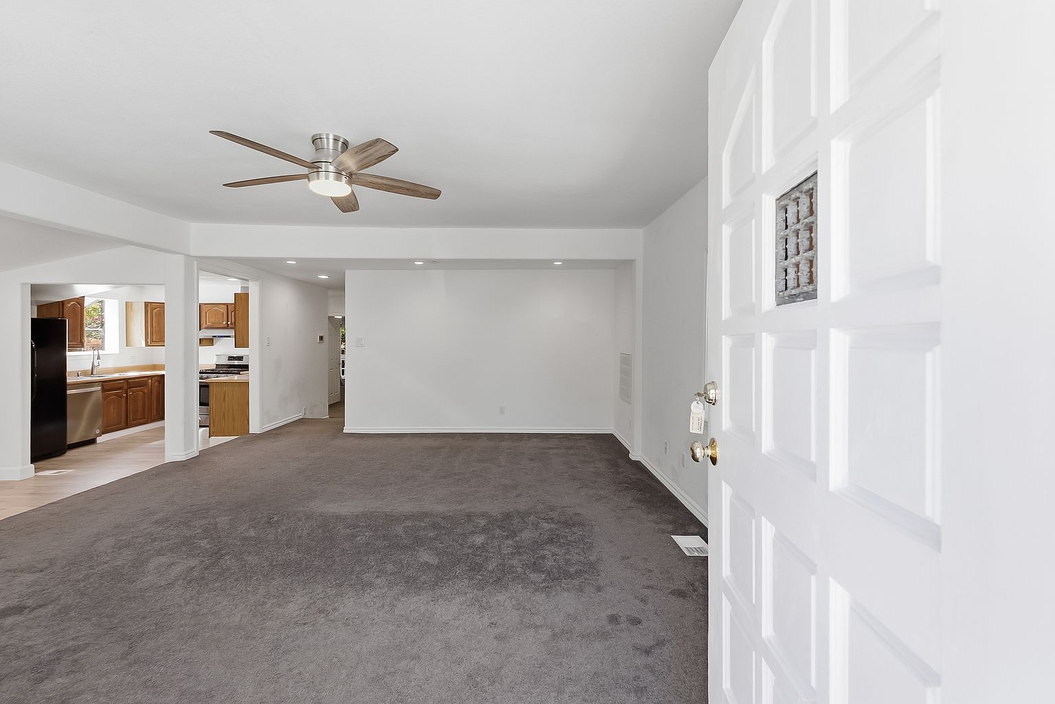 1162 Davis St photo 4