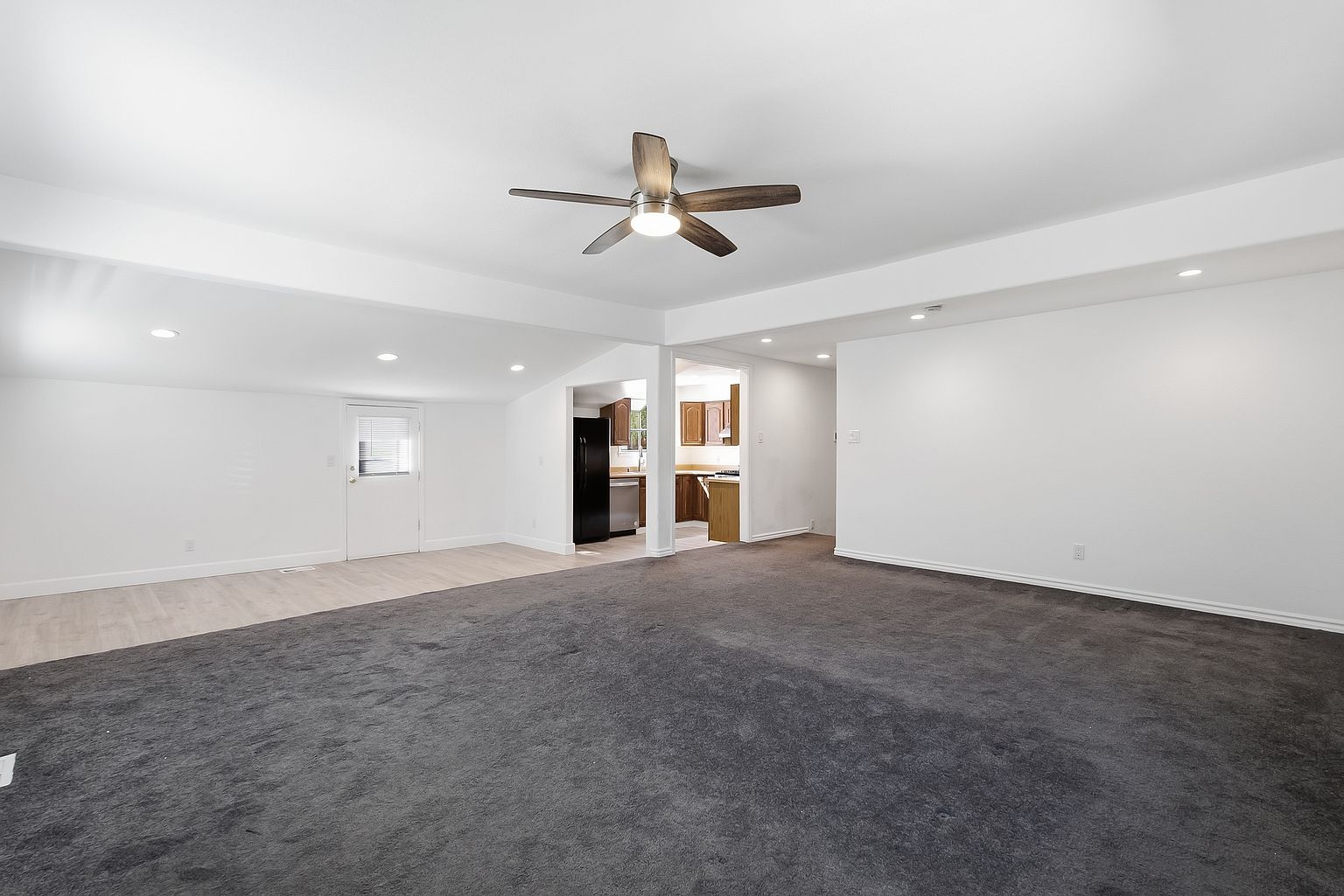 1162 Davis St photo 5