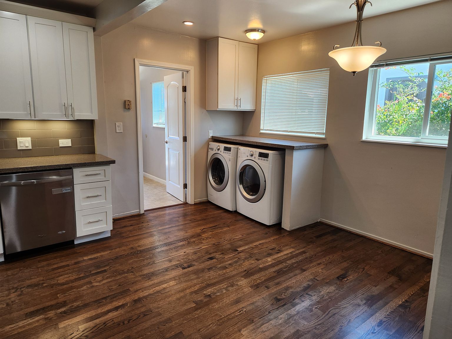 1145 Cleveland St photo 5