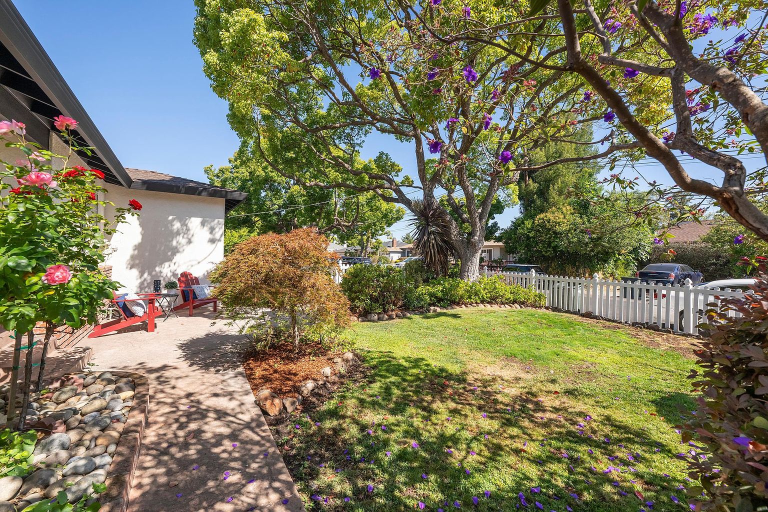 10 Greenwood Ln photo 4