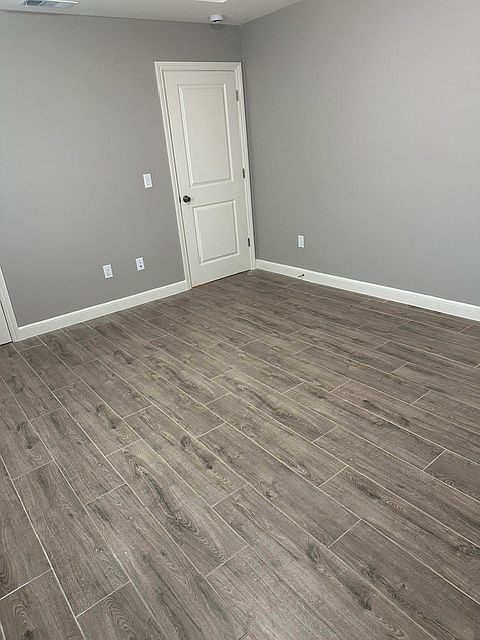 3324 Bay Rd photo 5