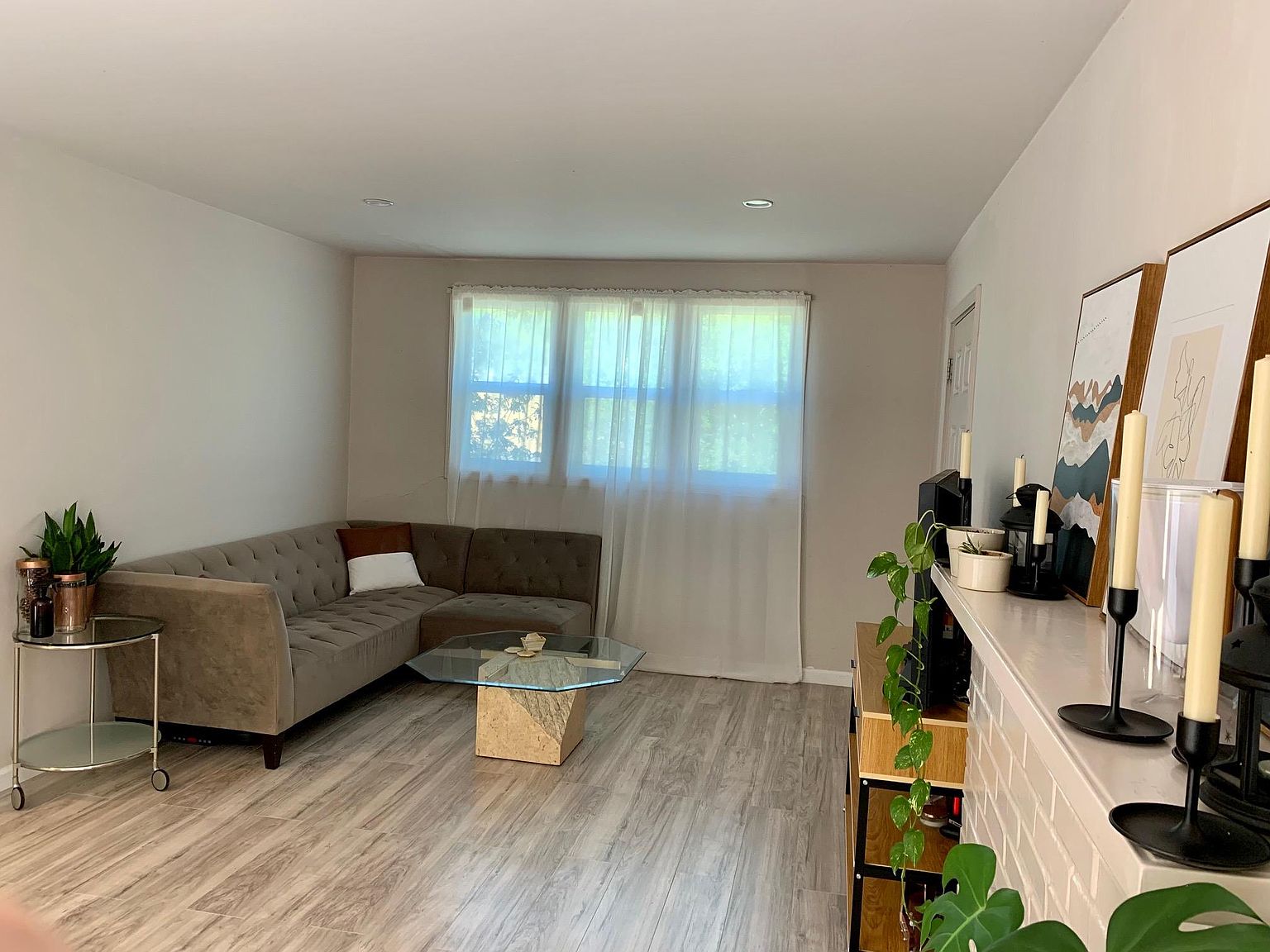 2BR/1BA Single Family House on Marsh Rd · Menlo Park photo 3