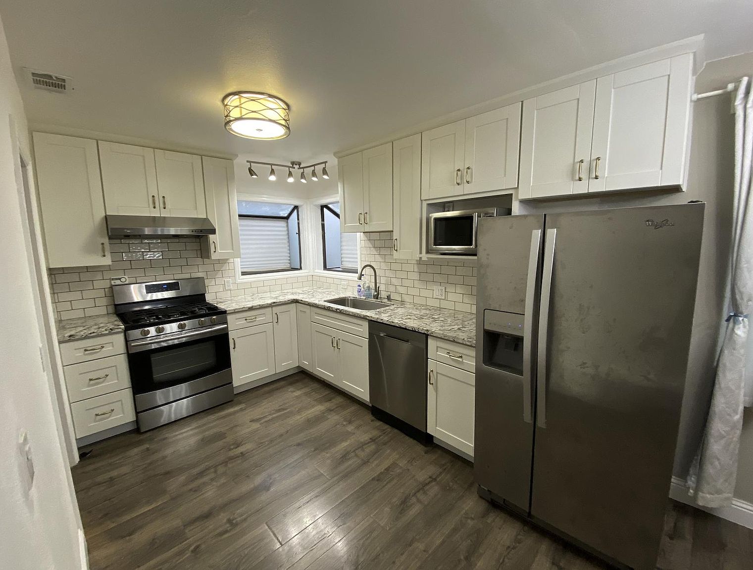 1313 Carlton Ave photo 3
