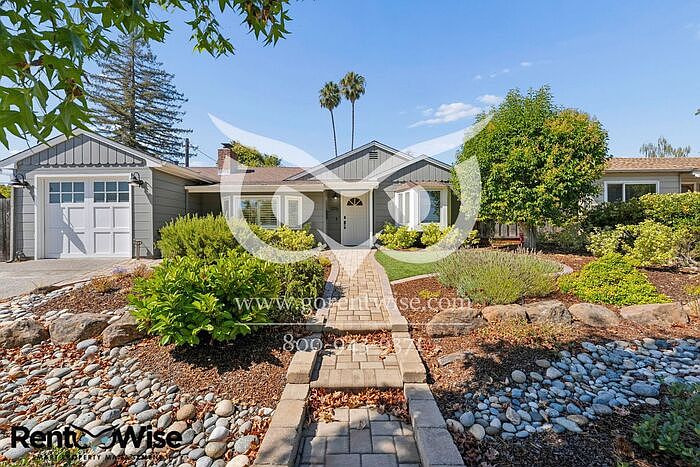 1276 Connecticut Dr photo 3