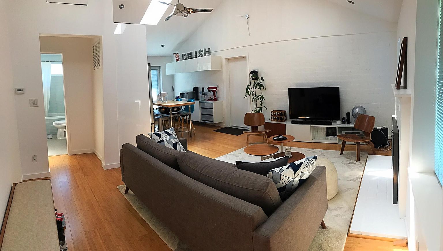 182 Alexander Ave photo 3