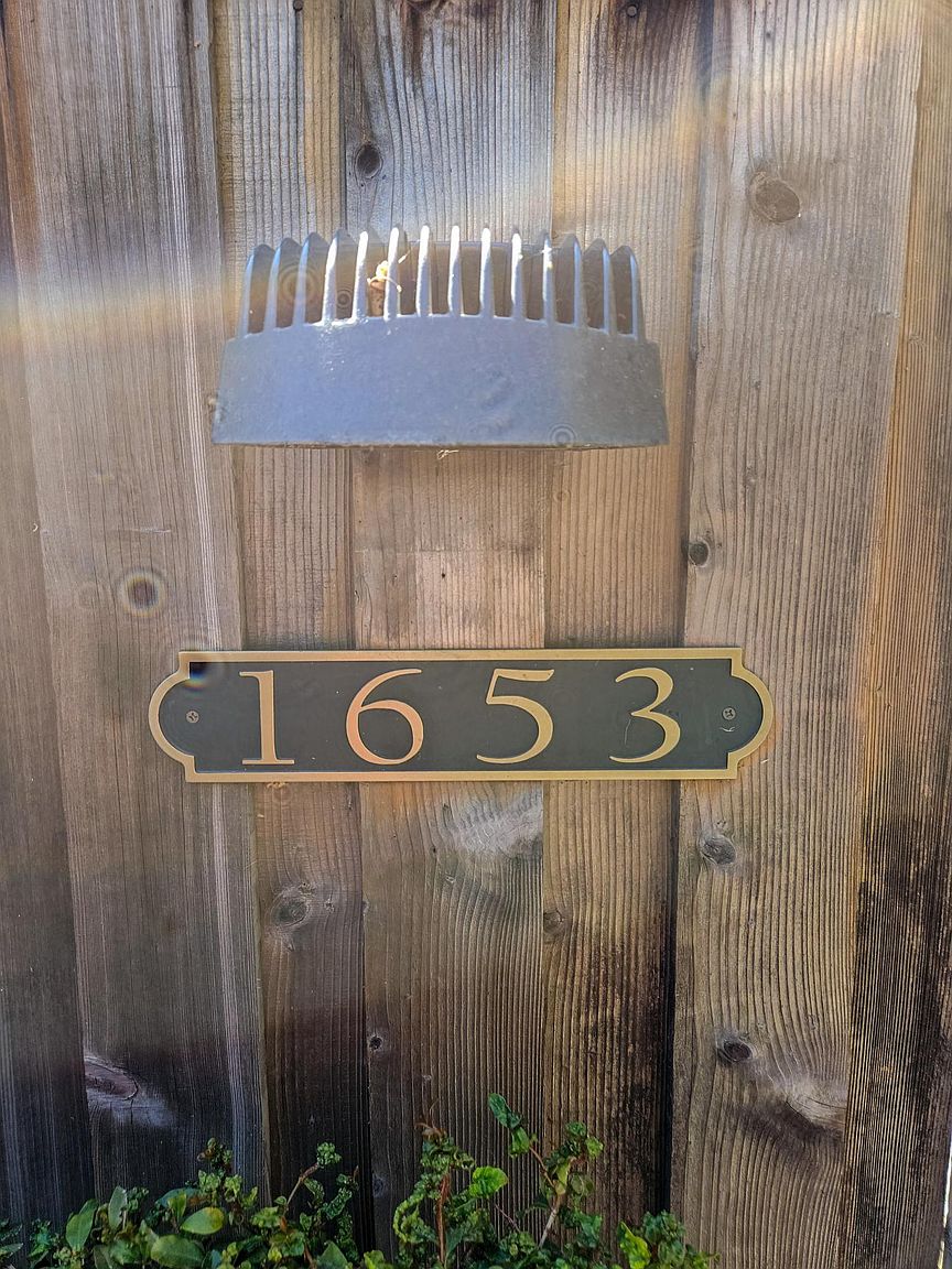 1653 Kentfield Ave photo 3