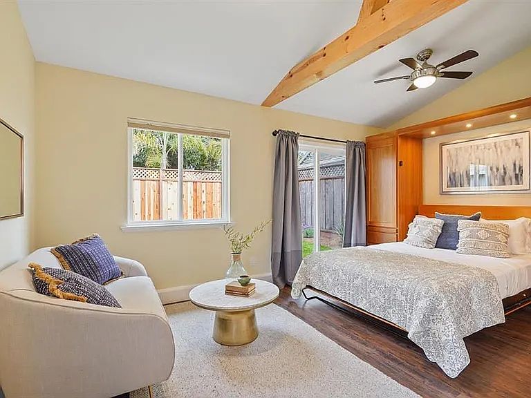 546 6th Ave photo 5